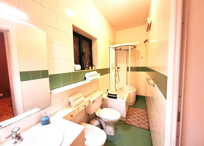 Rotas B St. Julian's